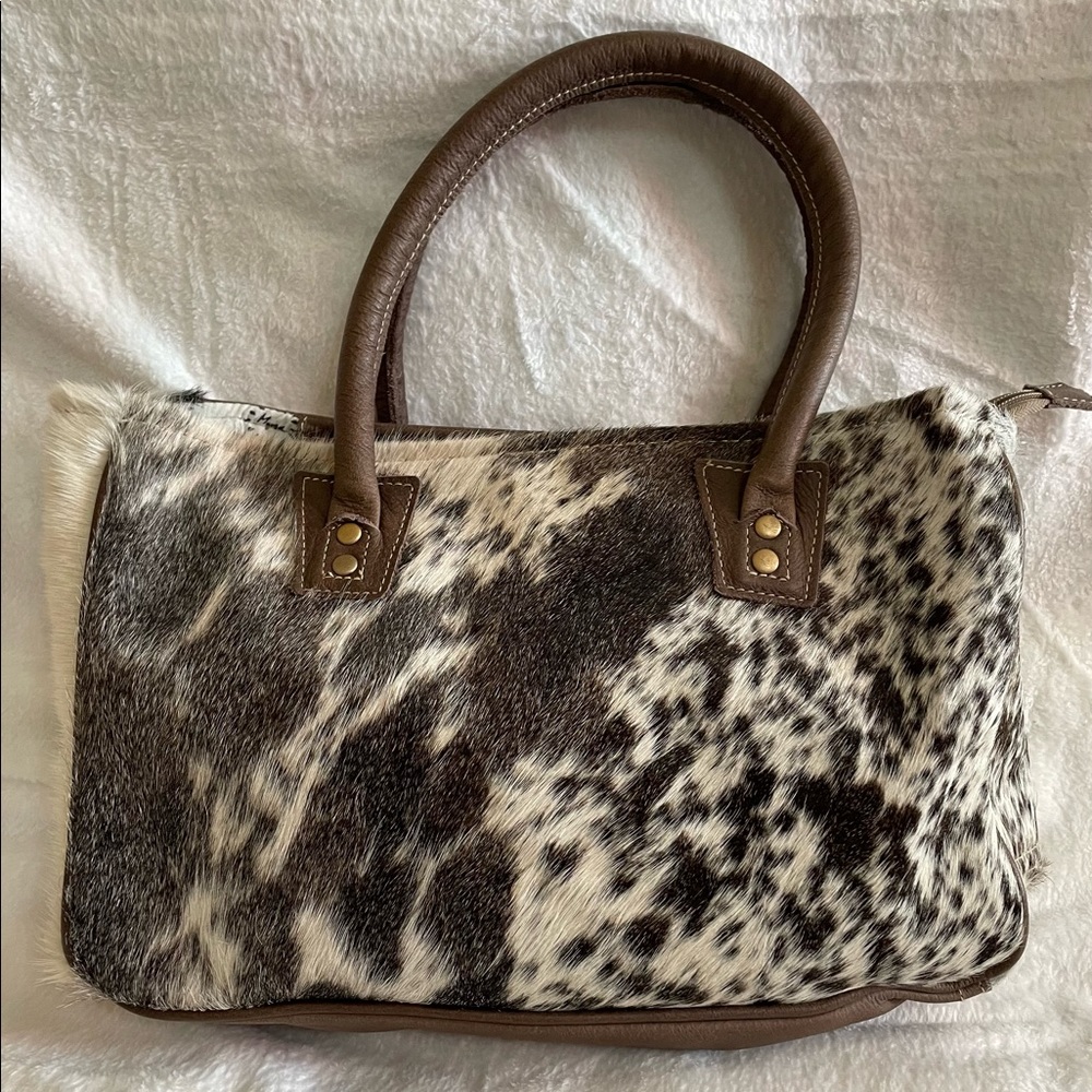 Myra Tote